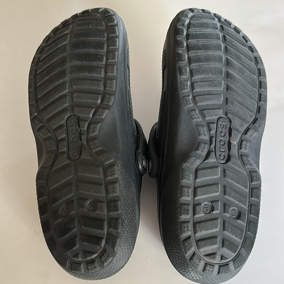 Crocs Classic Lined Clogs, 9M/11W - Picture 6 of 7